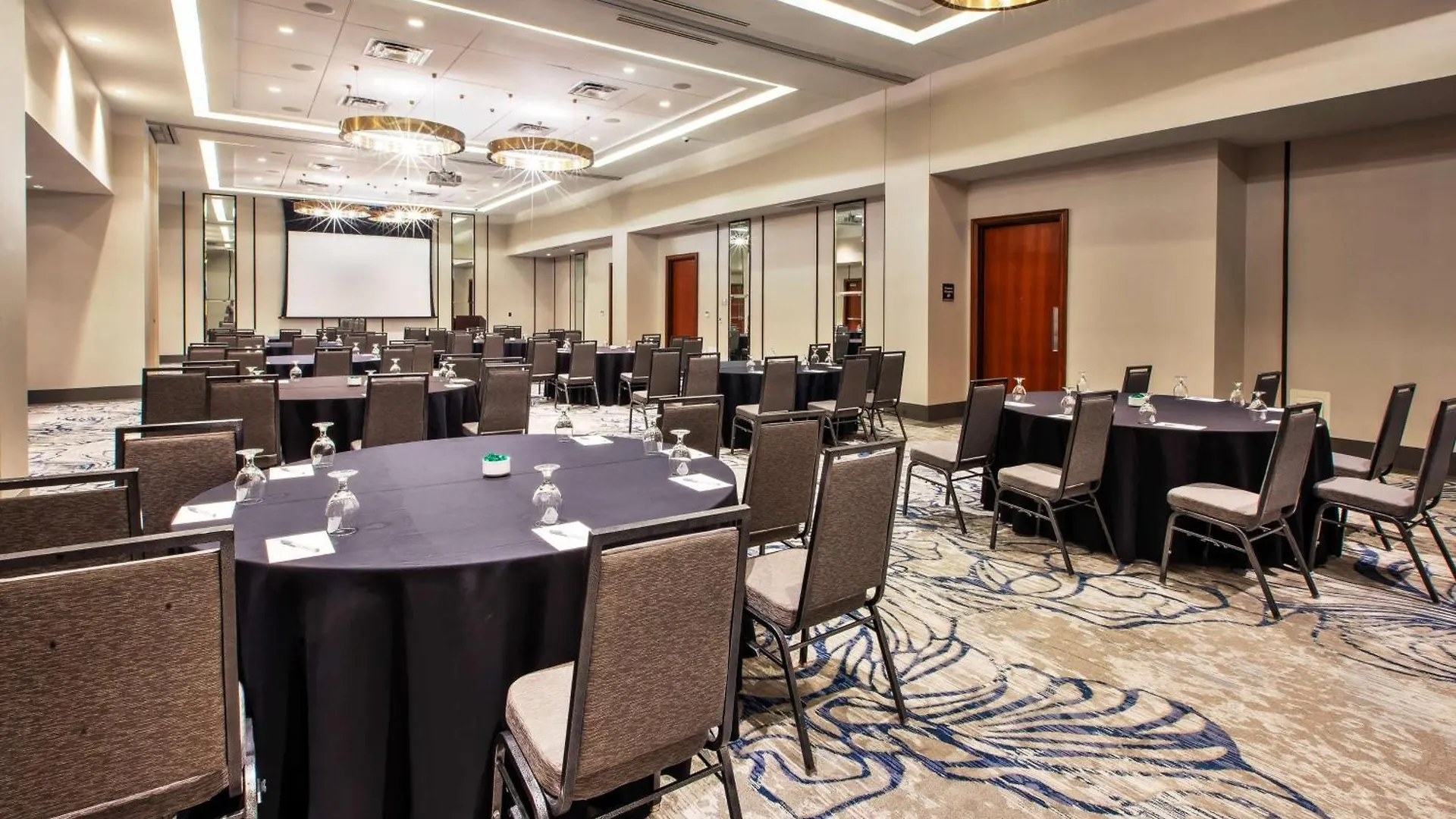 Hilton Garden Inn Virginia Beach Oceanfront